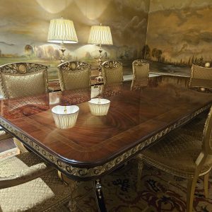 Classic Dinning Table