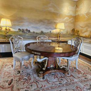 Horn Dinnate with Chairs